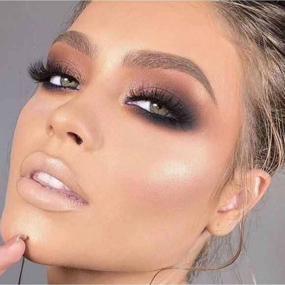 MAC Satin Finish Eyeshadow in Saddle- Golden Brown - Picture 9 of 15